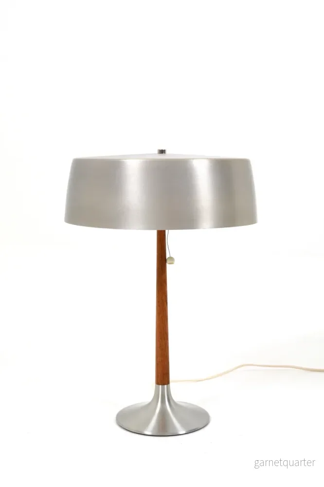 Bordslampa av Svend Aage Holm Sørensen för ASEA, 1960tal Bordslampa av Svend Aage Holm Sørensen för ASEA, 1960tal