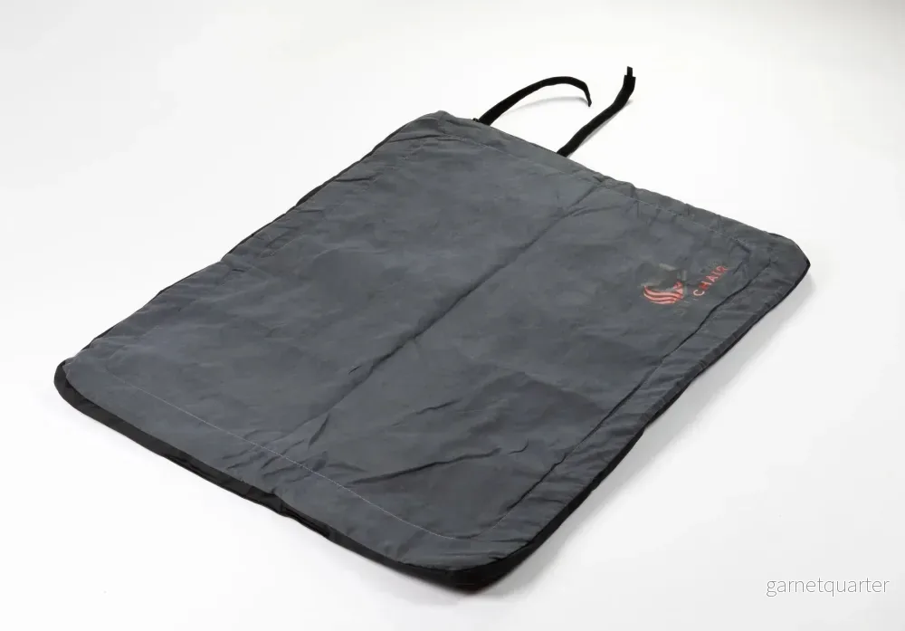 ”COMFORTER LARGE” – hållbart värmetäcke utomhus med trådlös värme & powerbank ”COMFORTER LARGE” – hållbart värmetäcke utomhus med trådlös värme & powerbank