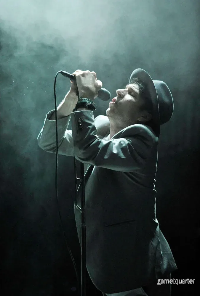 Simone Syversson  – Thåström