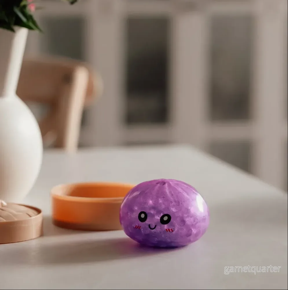 Dumpling Glimmer Squishy – Vattenpärlor 9 cm Dumpling Glimmer Squishy – Vattenpärlor 9 cm
