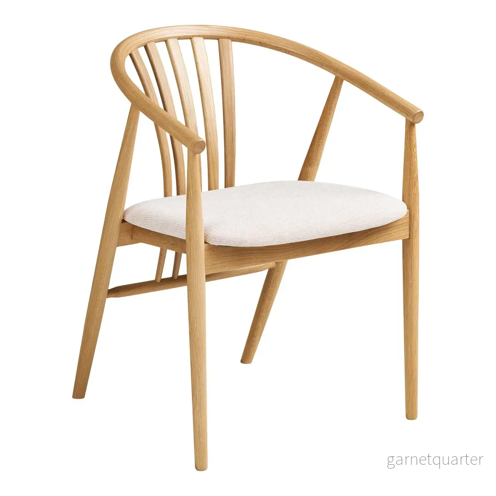 House Nordic Agustin matstol med klädd sits House Nordic Agustin matstol med klädd sits