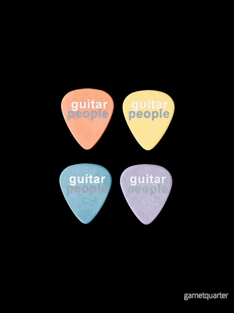 Guitar picks 12-pack