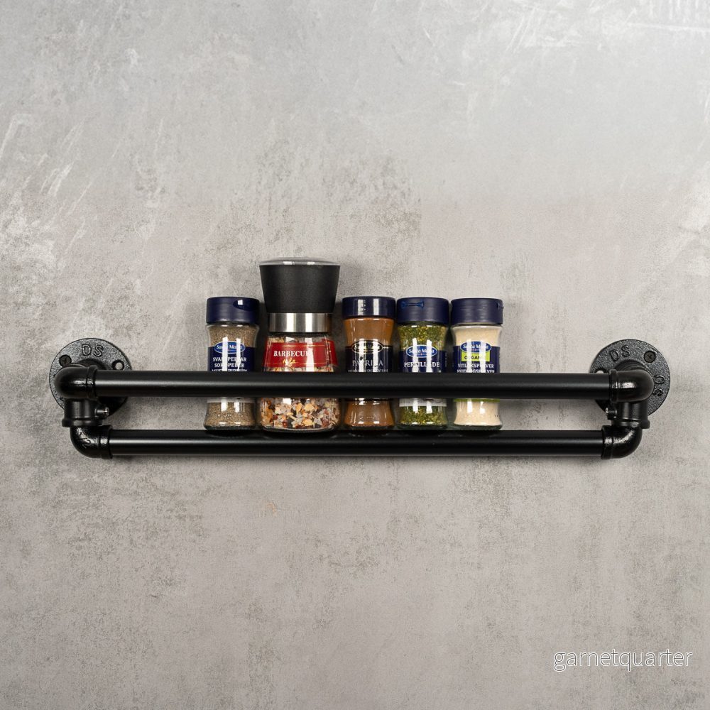 Kryddhyllan Spicey i industriell rördesign – DIY