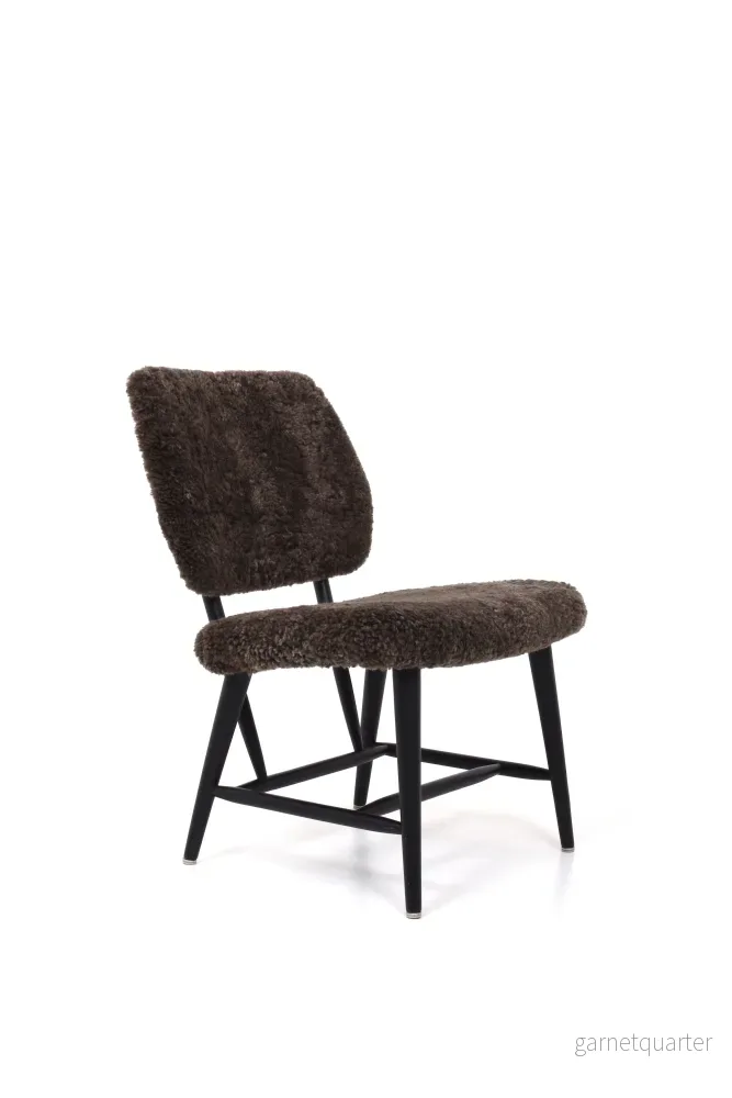 Fåtölj i fårskinn, 1960tal