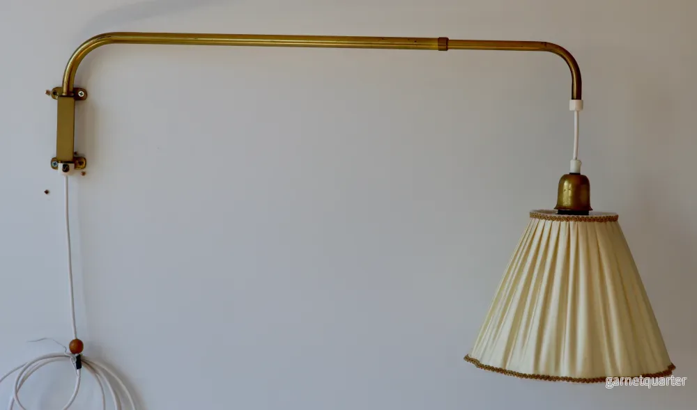 Vägglampa i mässing 1950-tal Nr V90