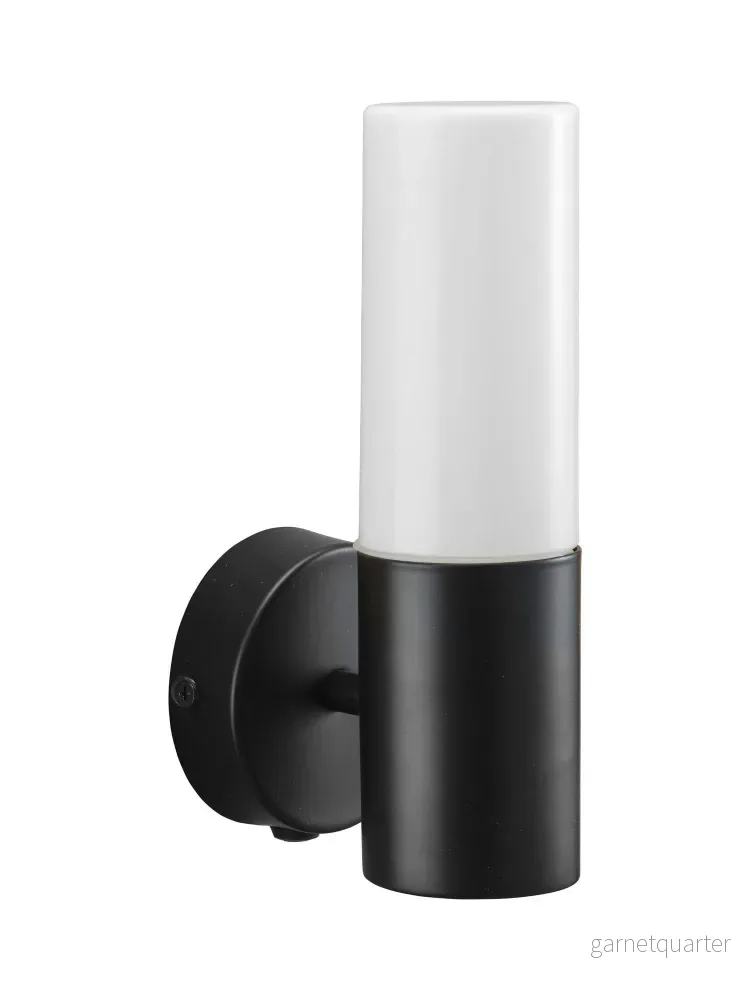 PR Home Beta Vägglampa IP44 PR Home Beta Vägglampa IP44