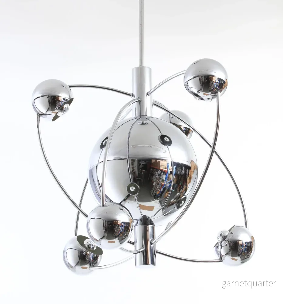Taklampa Atom Design Goffredo Reggiani Italienen. Space Age. Firma REGGIANI 1960/70-tal Nr A262 Taklampa Atom Design Goffredo Reggiani Italienen. Space Age. Firma REGGIANI 1960/70-tal Nr A262