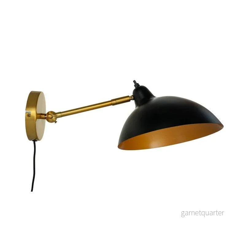 DybergLarsen Futura Vägglampa Brass DybergLarsen Futura Vägglampa Brass