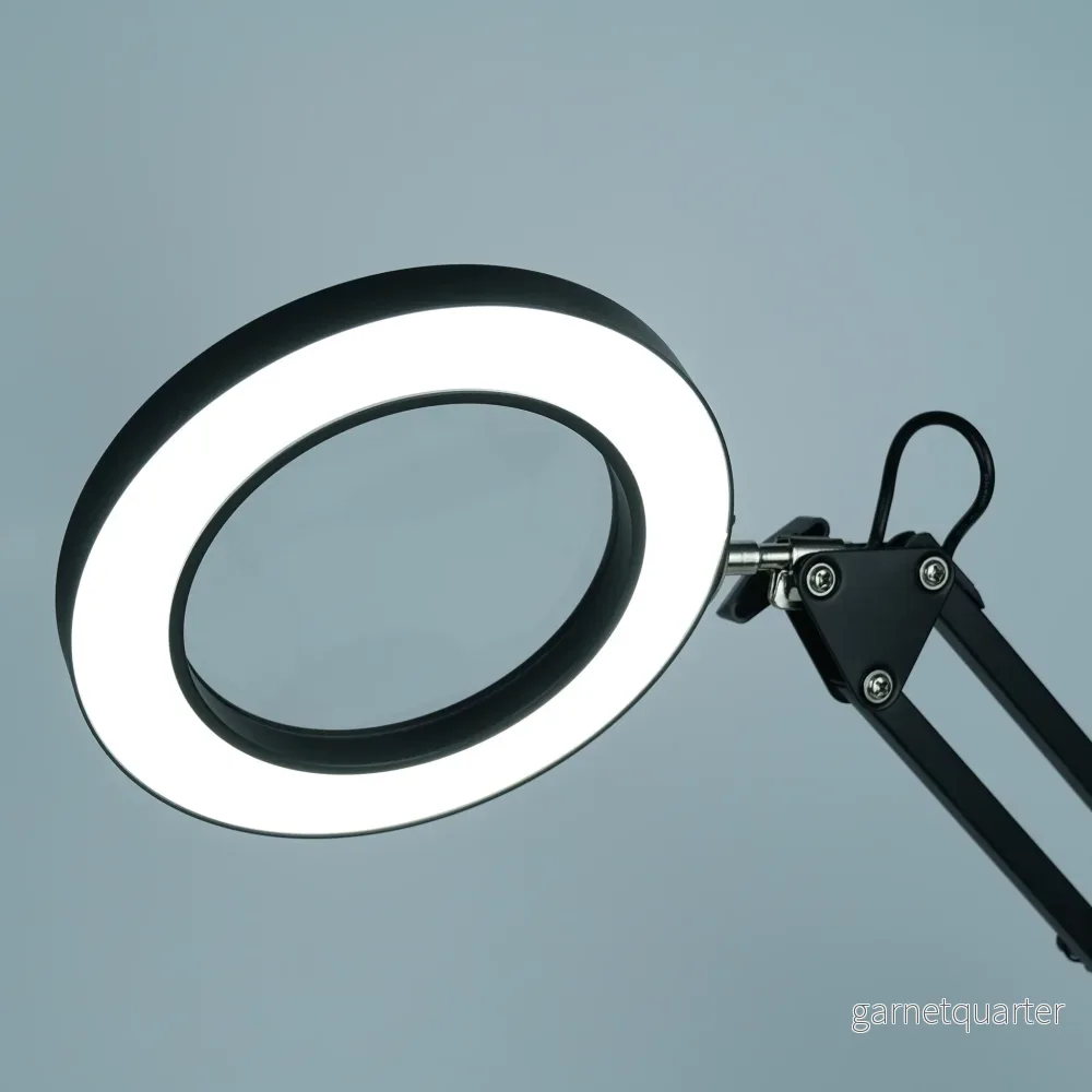 LED-bordslampa med 5x förstoring - Flexibel montering och justerbar ljusstyrka. USB - Bild 3