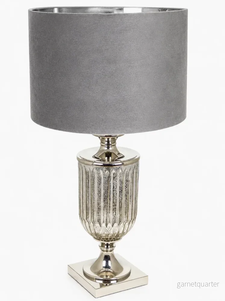 Antikglasurna Bordslampa med Silvergrå Skärm – Elegant Bordslampa i Vintage Stil