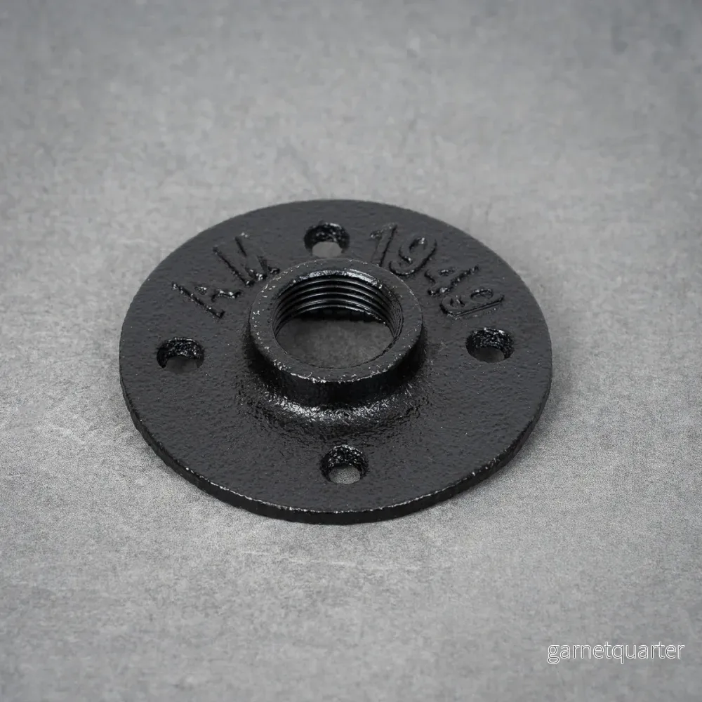 Väggfäste / fot, 4-hål – 32 mm – Svartlackerad