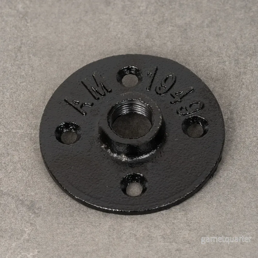 Väggfäste / fot, 4-hål – 20 mm – Svartlackerad Väggfäste / fot, 4-hål – 20 mm – Svartlackerad