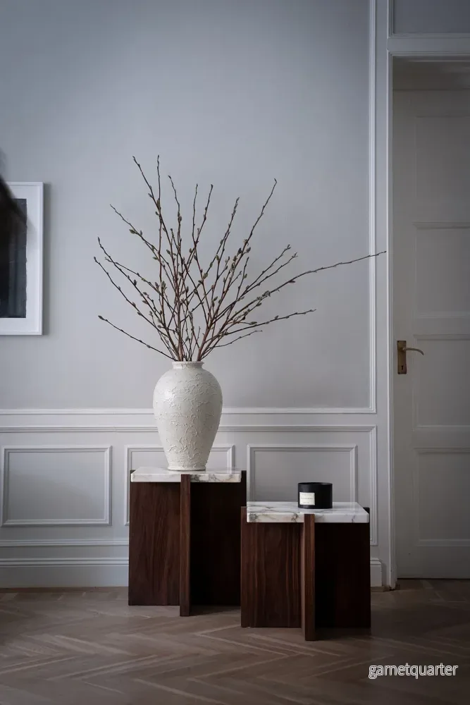 PS Bespoke Side Table in Calacatta and Walnut - Bild 2