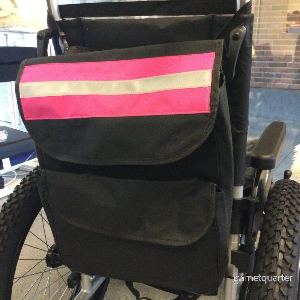 Stor & rymlig rullstolsväska med reflexer. Justerbara remmar. 3 färger Rosa - Bild 2