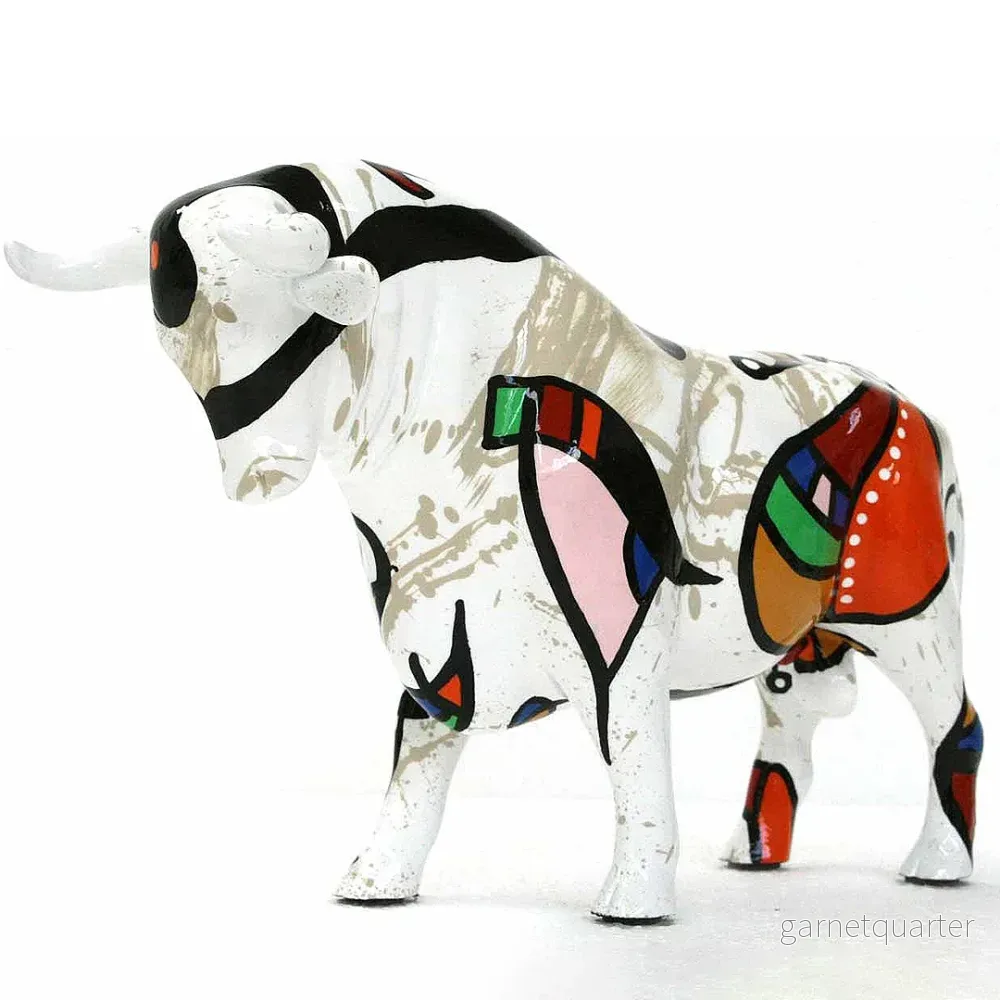 Tjur Hommage à Joan Miró (XL) – Handmålad och Numrerad Skulptur med Certifikat | Limited Edition Tjur Hommage à Joan Miró (XL) – Handmålad och Numrerad Skulptur med Certifikat | Limited Edition