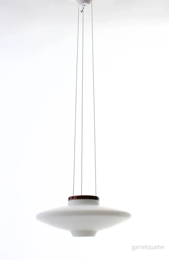 Taklampa Luxus Uno & Östen Kristiansson UFO Spaceage 1950-tal Nr A152 Taklampa Luxus Uno & Östen Kristiansson UFO Spaceage 1950-tal Nr A152