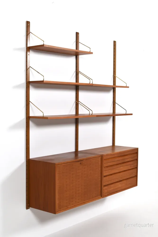 Hyllsystem ”Royal System” av Poul Cadovius, Danmark, 60tal