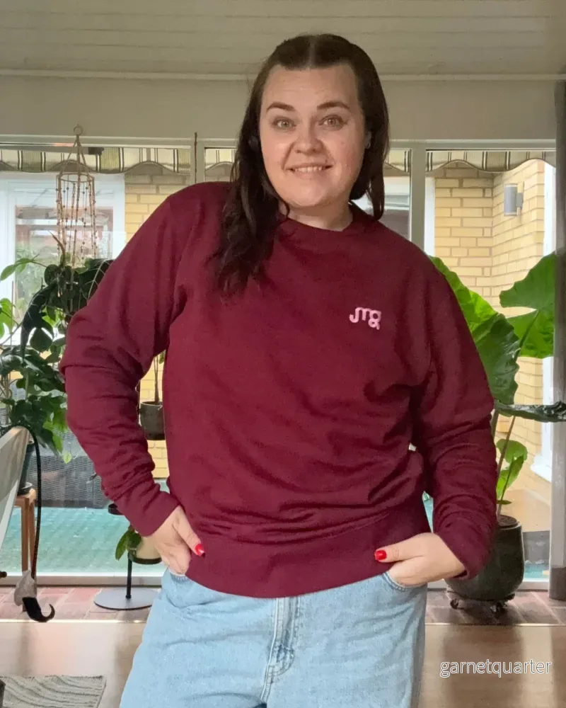 GLOW BIG Burgundy Collegetröja GLOW BIG Burgundy Collegetröja