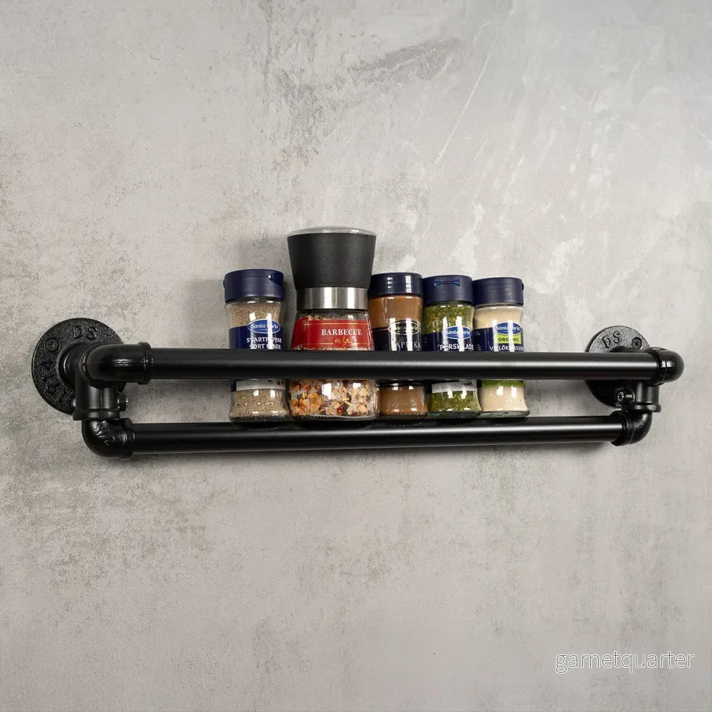 Kryddhyllan Spicey i industriell rördesign - DIY - Bild 3