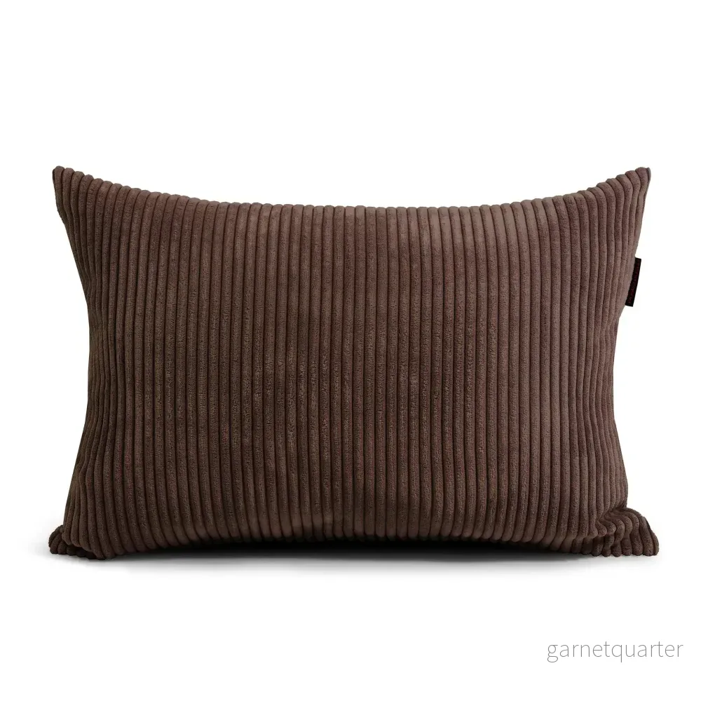 Manchester kudde 65×45 cm – Chocolate