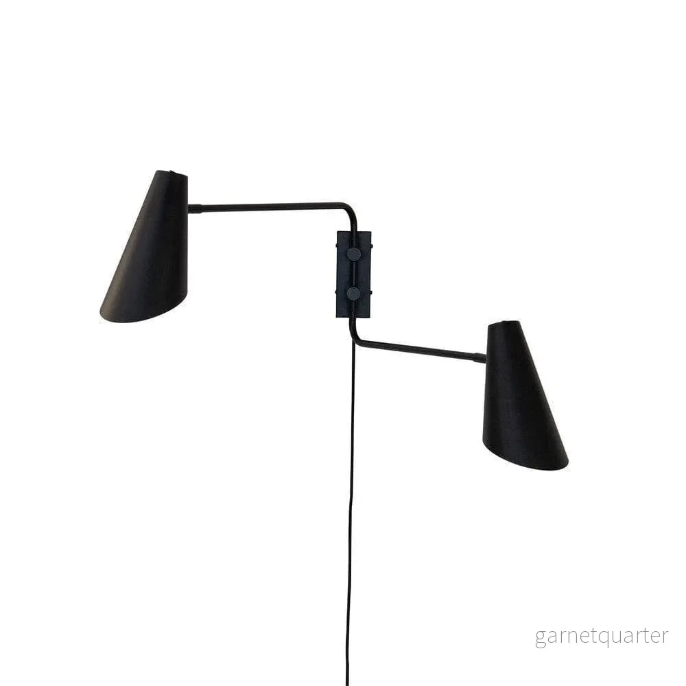 Dyberg Larsen Vägglampa Cale Dubbel Dyberg Larsen Vägglampa Cale Dubbel