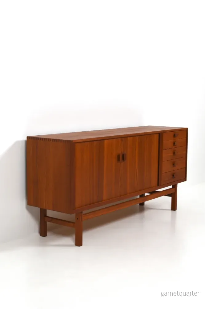 Sideboard ”Oden” av Nils Jonsson för Troeds, Bra Bohag