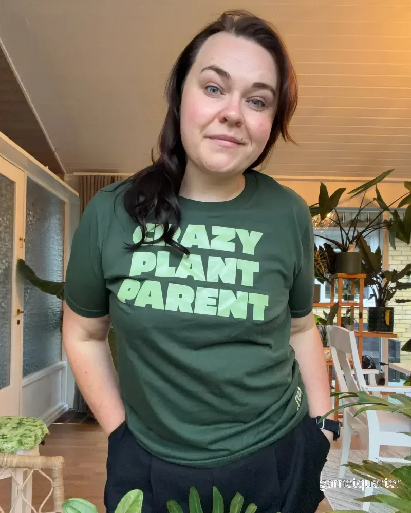 CRAZY PLANT PARENT grön T-shirt CRAZY PLANT PARENT grön T-shirt