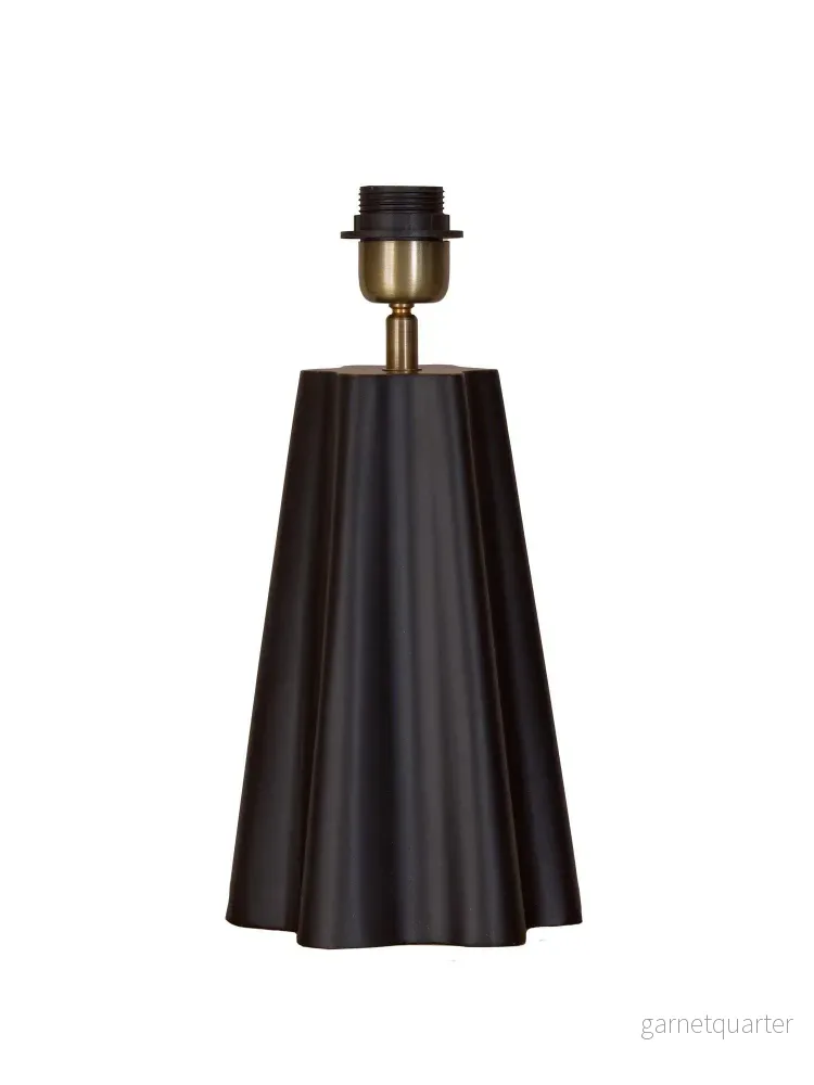 PR Home Aira lampfot