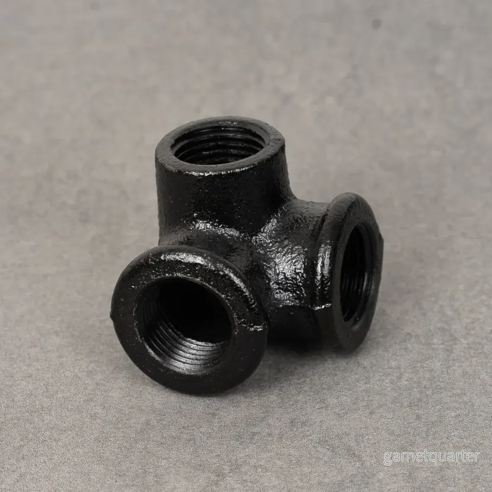 Tre-koppling – 20 mm – Svartlackerad Tre-koppling – 20 mm – Svartlackerad