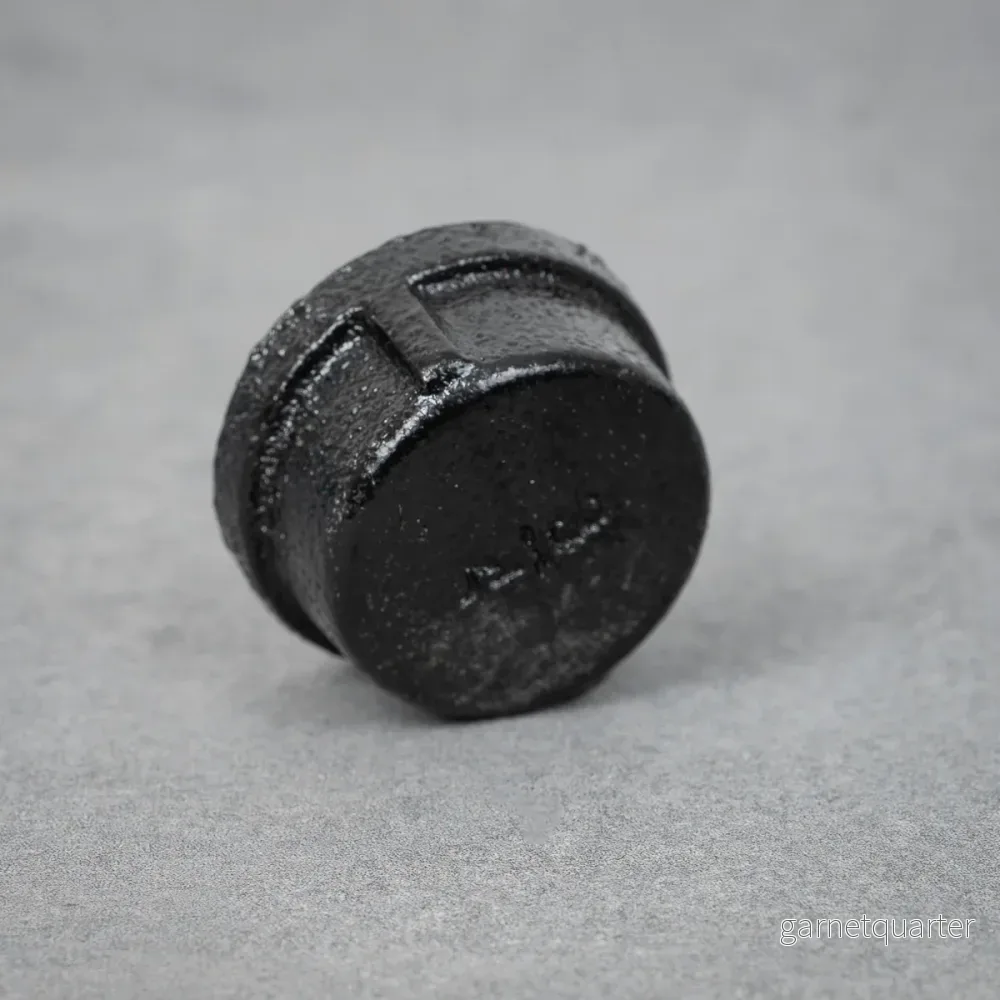 Ändmutter / utvändig plugg - 26 mm - Svartlackerad - Bild 2