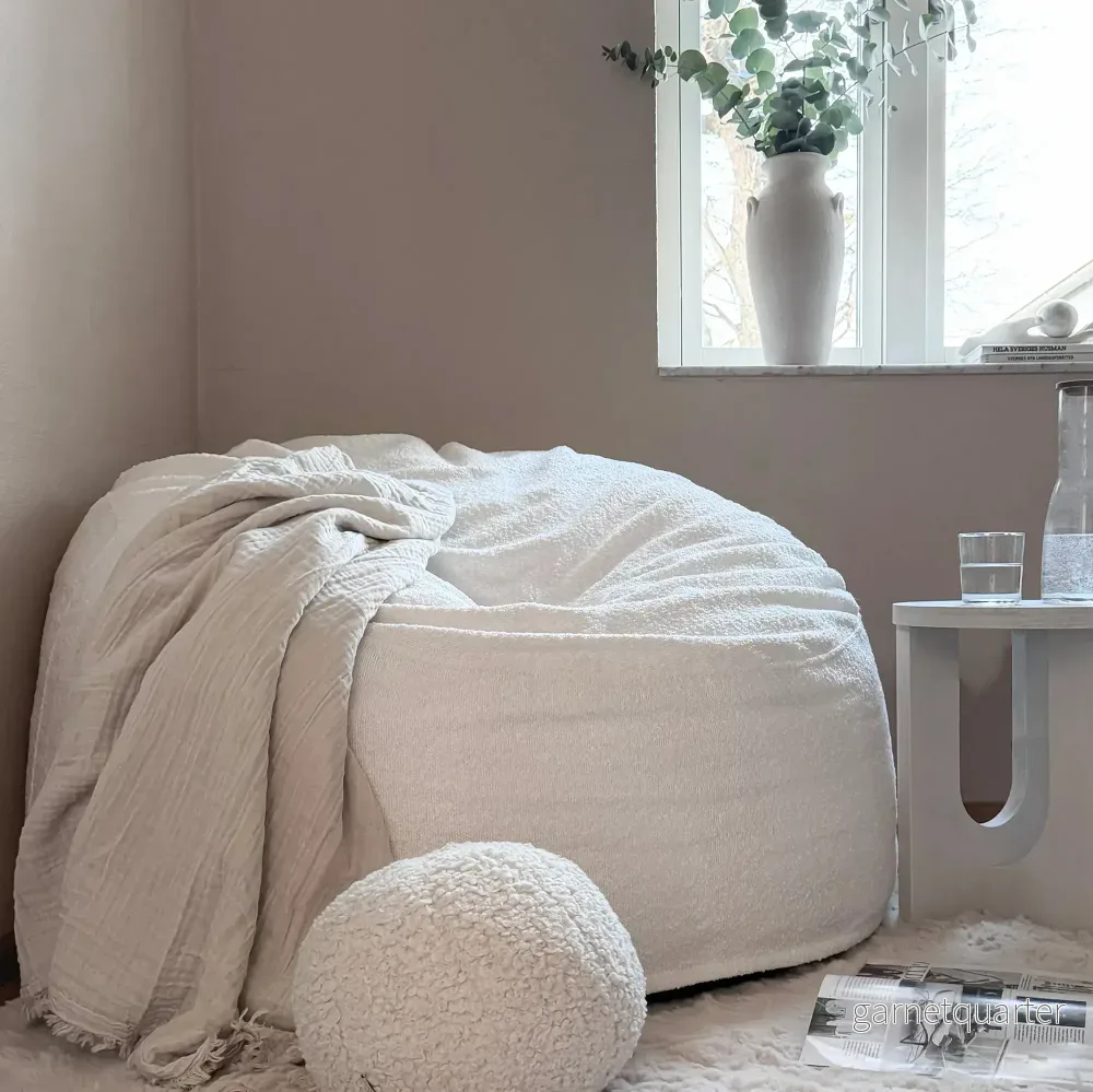 Vit sittsäck stol Om 110 Madu White