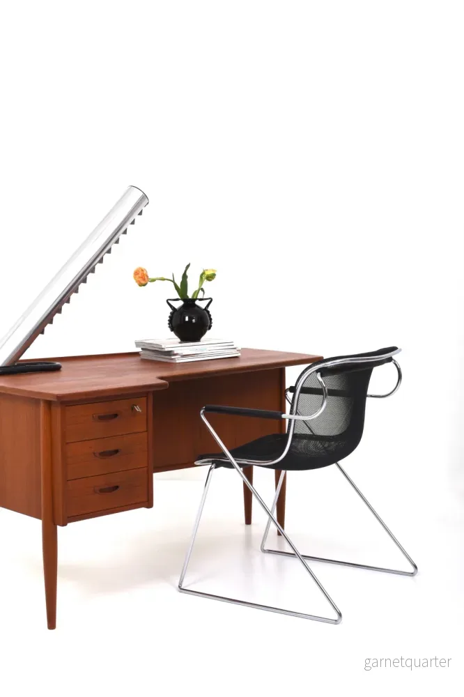 Skrivbord designad av Göran Strand för Lelångs Möbelfabrik, 1950tal Skrivbord designad av Göran Strand för Lelångs Möbelfabrik, 1950tal