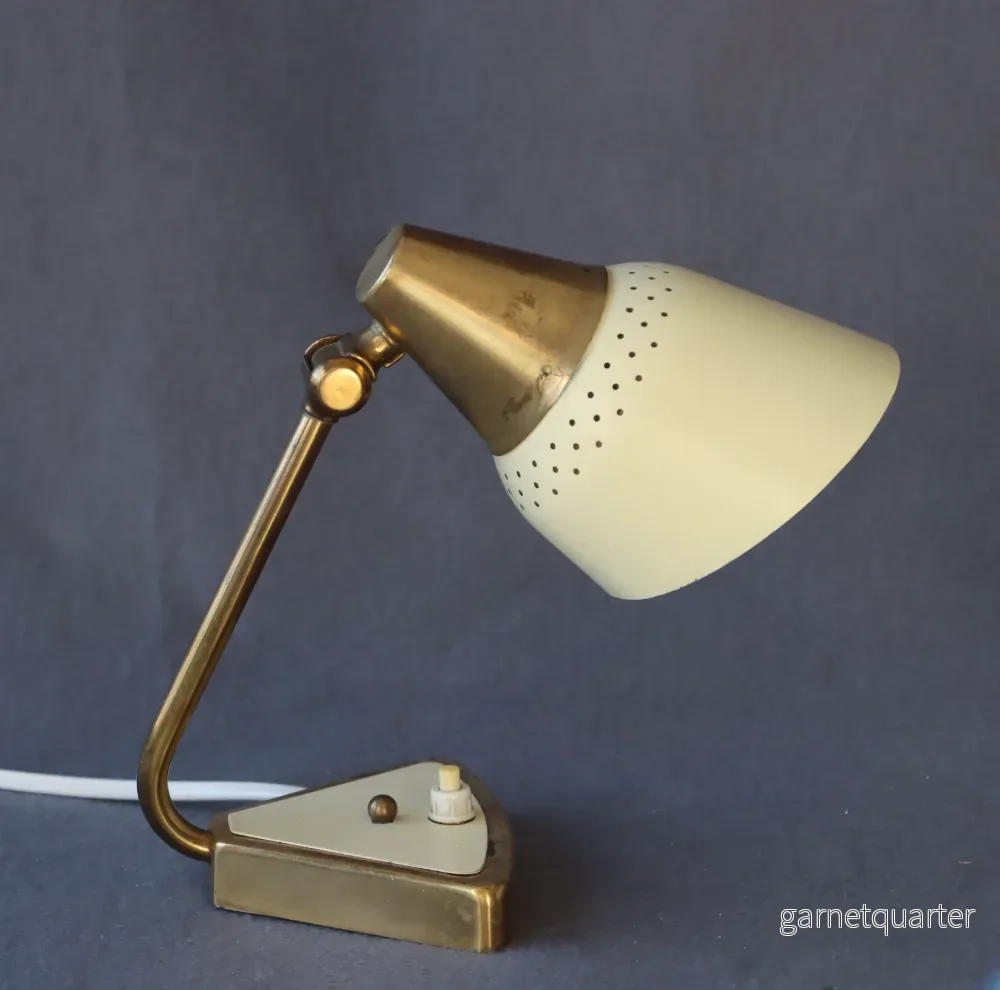 Svensk Bord/vägglampa 1950-tal Nr B429 Svensk Bord/vägglampa 1950-tal Nr B429