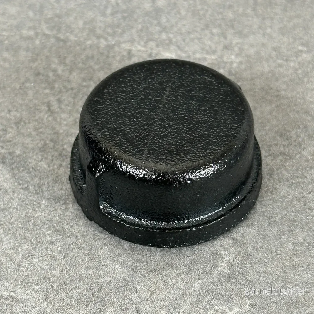 Ändmutter / utvändig plugg – 32 mm – Svartlackerad Ändmutter / utvändig plugg – 32 mm – Svartlackerad
