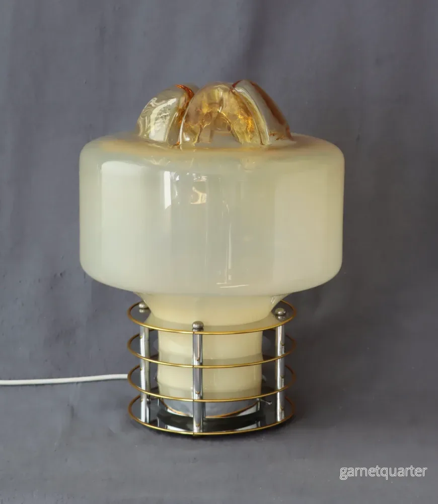 Bordslampa Italiensk Muranoglas 1960/70-tal Nr B474 Bordslampa Italiensk Muranoglas 1960/70-tal Nr B474