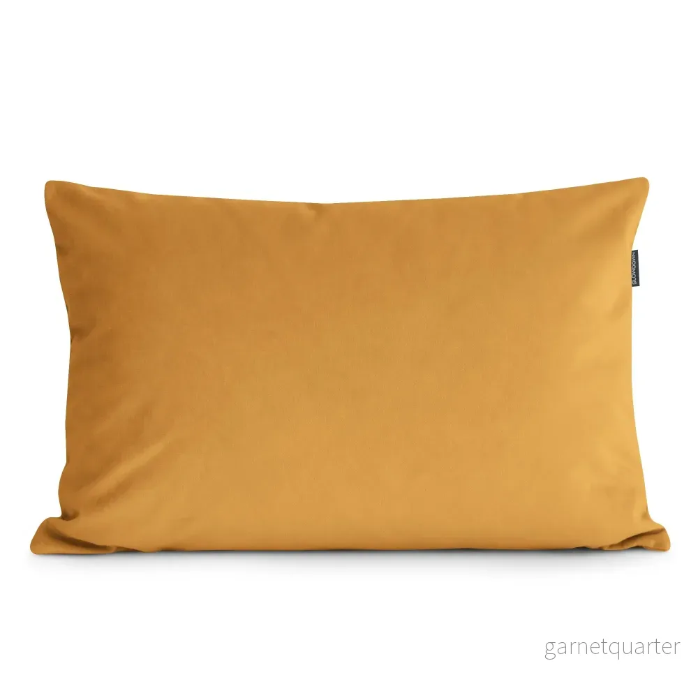 Dekorationskudde Barcelona i sammet 65×45 – Mustard
