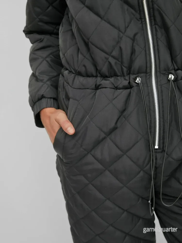LYX jumpsuit - Quiltad flygdräkt med fleece inuti. Svart. Få nummer! - Bild 3