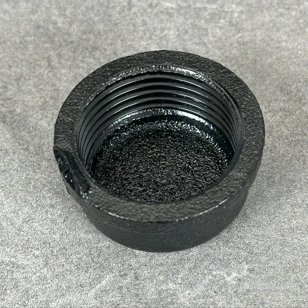 Ändmutter / utvändig plugg - 32 mm - Svartlackerad - Bild 2
