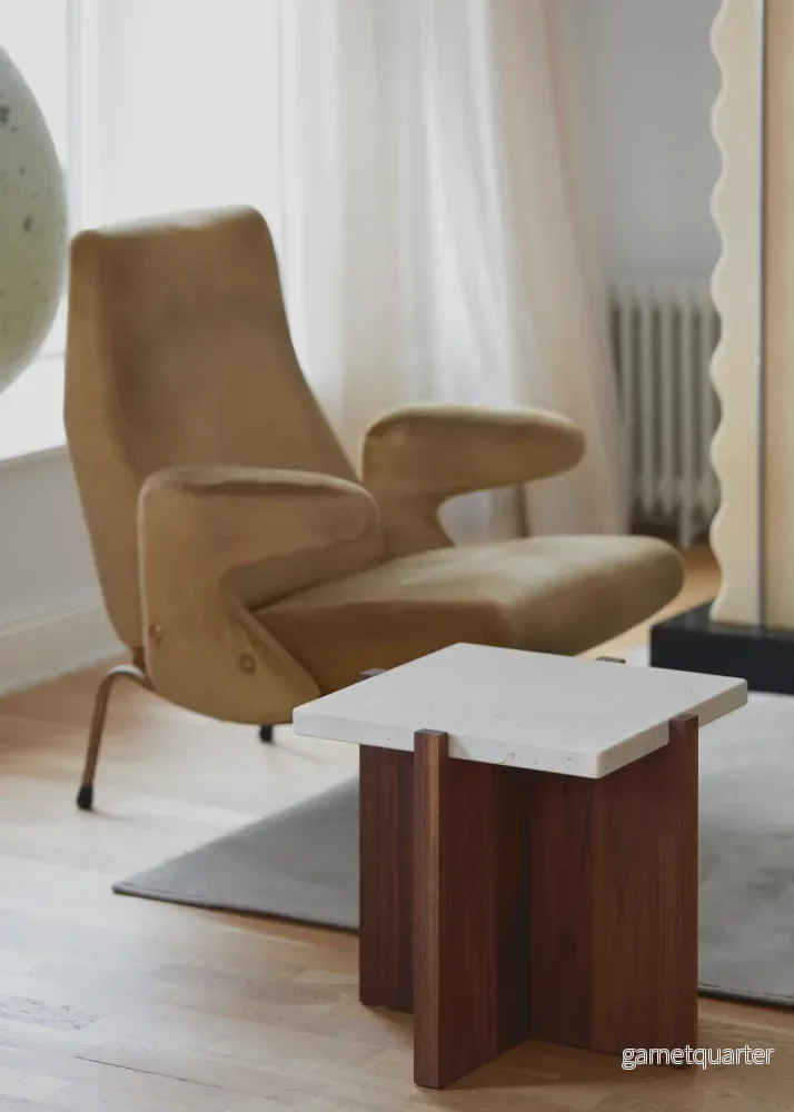 PS Bespoke Side Table in Travertine and Walnut - Bild 2