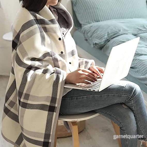 Varm mysig poncho inomhus - One size. Mjuk & läcker fleece med knappar. - Bild 2